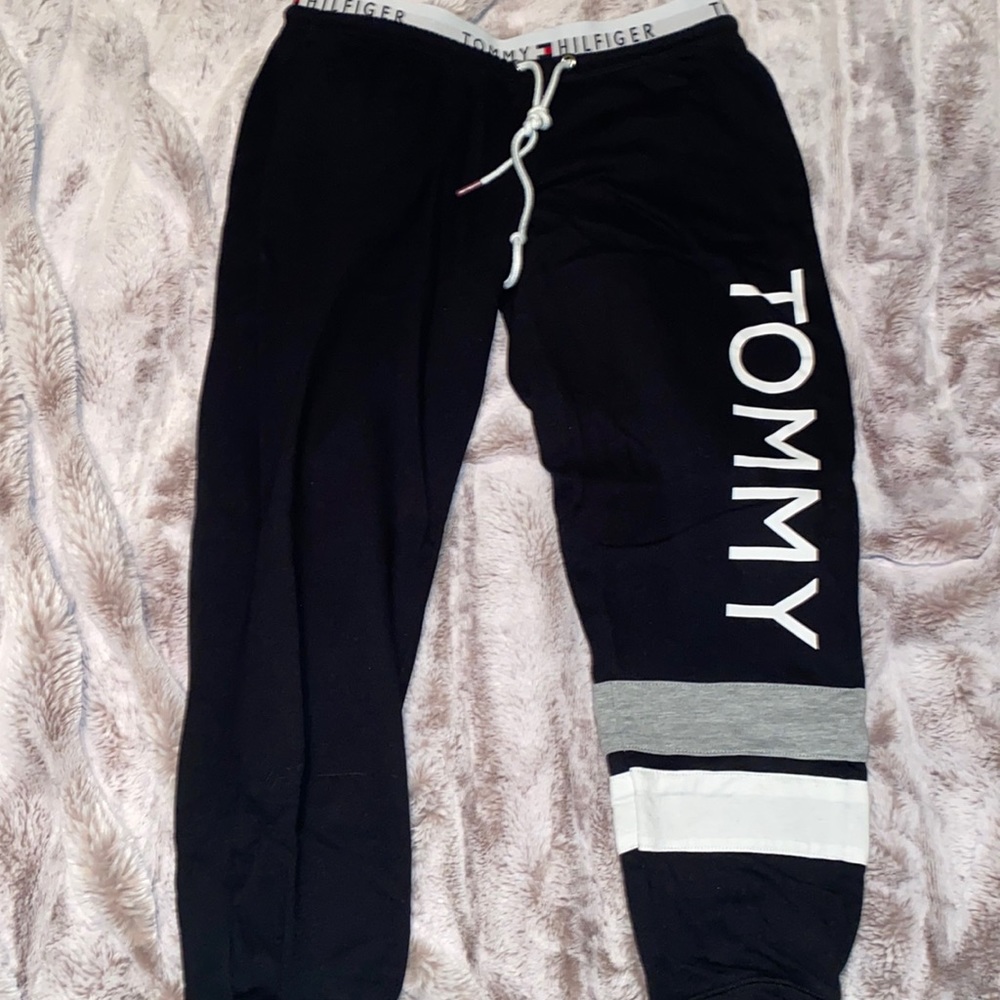 Tommy Hilfiger sweat pants like new worn once Size S